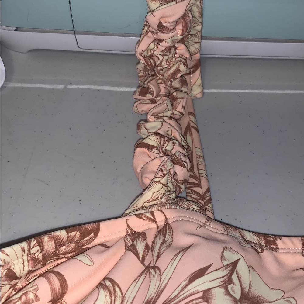 ⭐️ NEW-Floral One Piece Swimsuit - Peach and Cream
With built in bra - Picture 3 of 12
